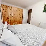 Apartment Lexi Jakuzzis Balatonboglar