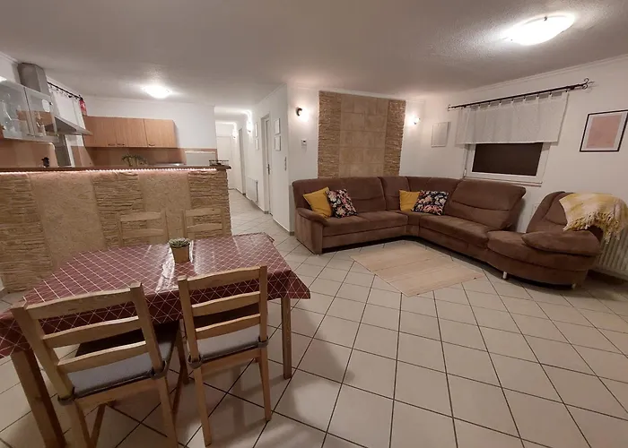 Apartment Lexi Jakuzzis Balatonboglar