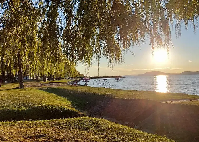 Lexi Jakuzzis Balatonboglar