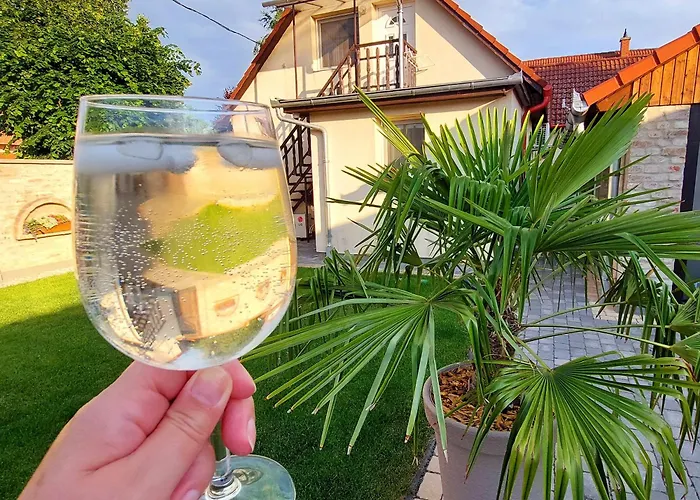 Lexi Jakuzzis * Balatonboglar